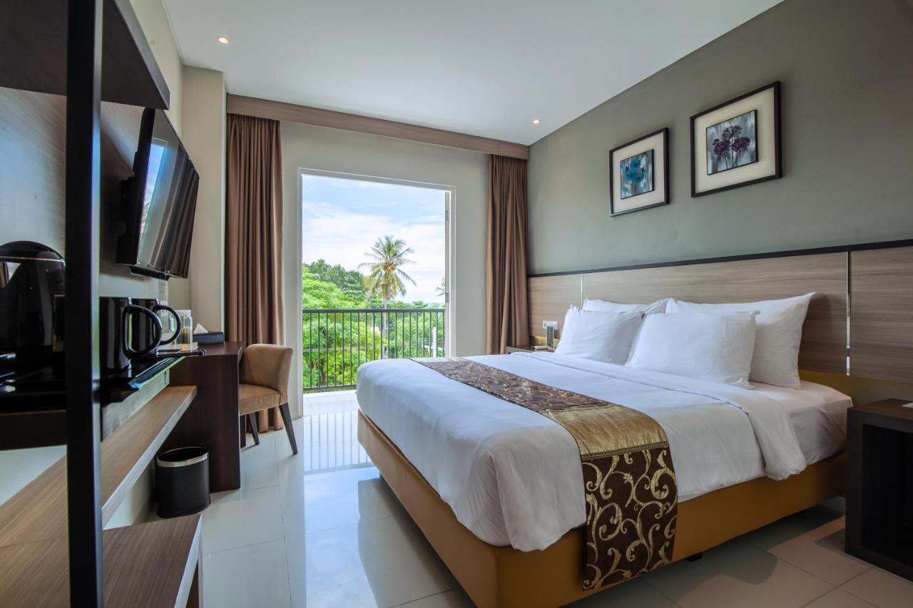 Montana Premier Senggigi Hotel Екстериор снимка