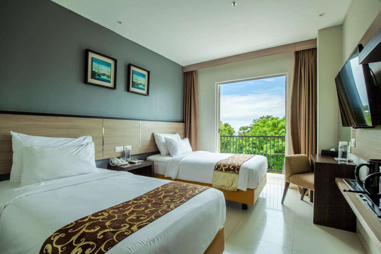 Montana Premier Senggigi Hotel Екстериор снимка