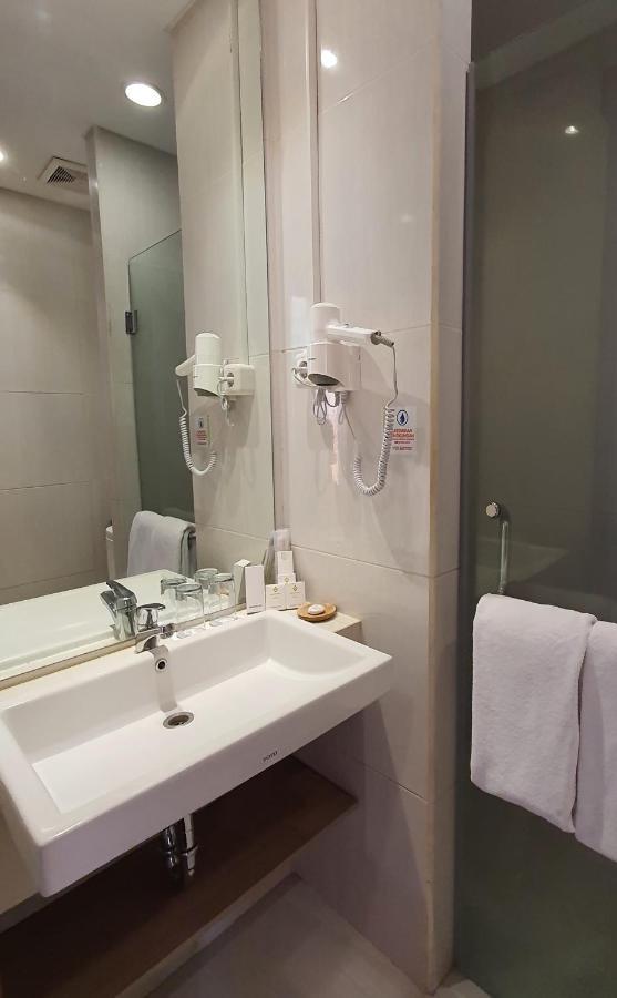 Montana Premier Senggigi Hotel Екстериор снимка