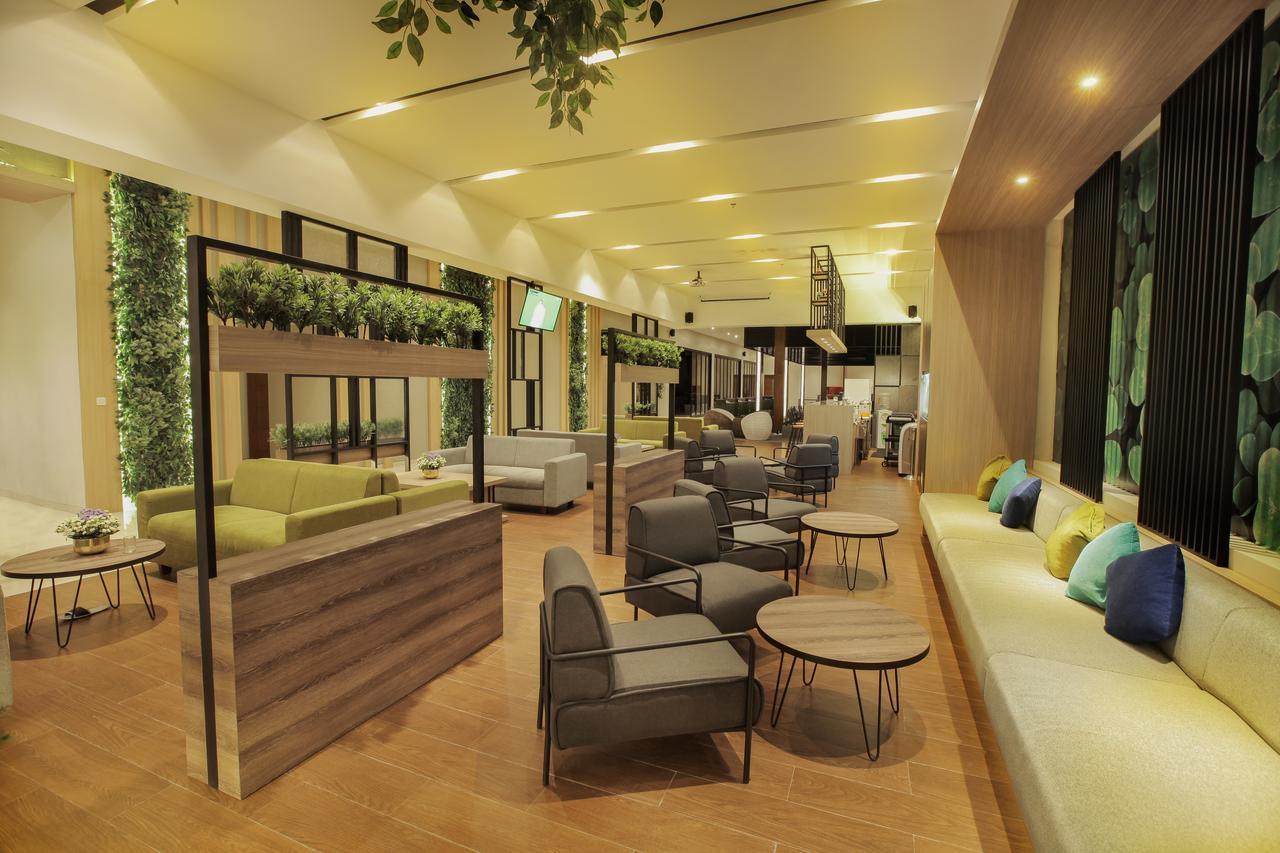 Montana Premier Senggigi Hotel Екстериор снимка