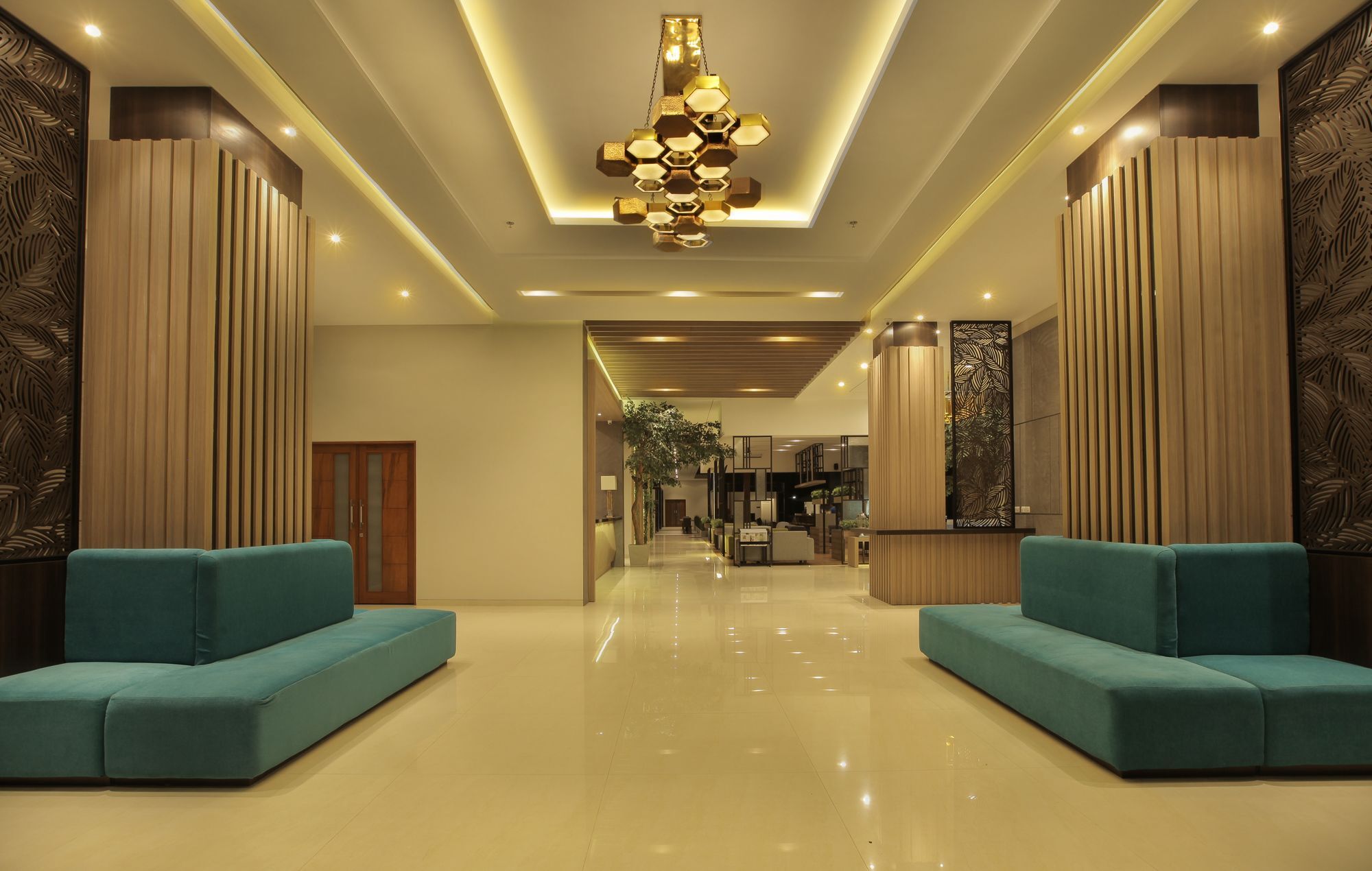 Montana Premier Senggigi Hotel Екстериор снимка